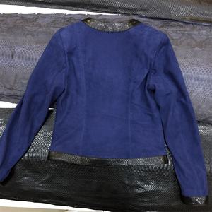 Veste en daim bleu pour femmes, veste en cuir Python noir en relief - Product Image 4