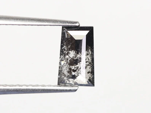 0.71 CT Naturel Lâche Diamant Bague De Fiançailles De Mariage Sel Poivre Conique Baguette Coupe 7.7X4.7 MM - Product Image 4