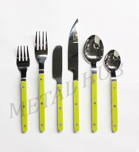 Juego de Cubiertos de Alta Calidad con Mango Verde Lima, Acero Inoxidable, Estilo Bistró, Acabado Plateado Espejo, Elegante Juego de 6 Piezas - Product Image 3