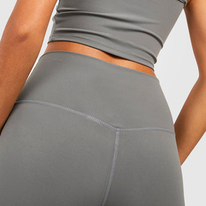 Conjunto de Sujetador deportivo y mallas de yoga con estampado de logotipo personalizado OEM para mujer, ropa de gimnasio y fitness de cintura alta, traje de entrenamiento - Product Image 4