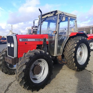 Tractor diésel Massey Ferguson 390 duradero con opciones 2WD y 4WD, ideal para arar el cultivo y la cosecha - Product Image 3