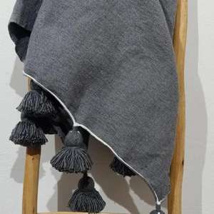 Couverture marocaine faite à la main, authentique artisanat berbère, couverture douce tissée à motifs tribaux, décoration d'intérieur, cadeau - Product Image 1