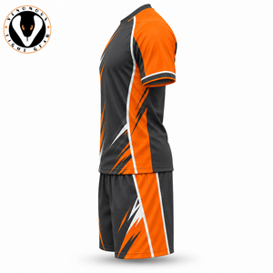Tenue d'entraînement de football conçue avec des matériaux légers, offrant une performance d'évacuation de l'humidité et un confort flexible pour l'entraînement quotidien. - Product Image 2
