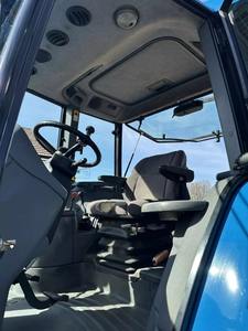 Tractor de pie New Hollands TS110 para uso agrícola con componentes centrales, bomba de engranajes de motor de cojinete - Product Image 5