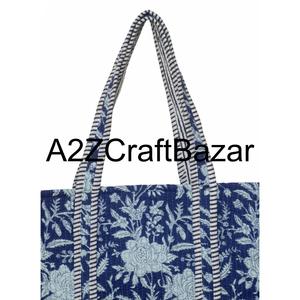 Sac fourre-tout en coton écologique fait à la main, grand sac de shopping matelassé, imprimé floral en blocs, lavable, pour les voyages et l'usage quotidien - Product Image 3