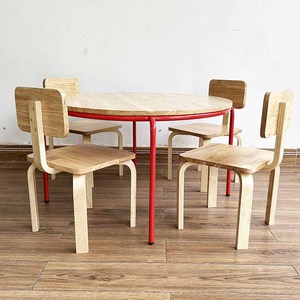 Ensemble table ronde et 4 chaises en bois massif de style scandinave KGD024 pour usage en maternelle, atelier, salle de bain, chambre, école, gymnase - Product Image 5