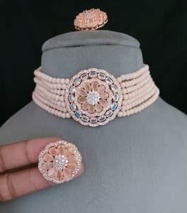 Ensemble ras du cou diamant américain à la mode avec boucles d'oreilles pour femmes et filles élégant tour de cou en pierre bleue et ensemble de boucles d'oreilles fête élégante - Product Image 5