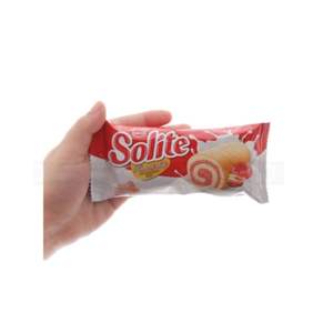 Vente en gros de gâteau éponge Solite Roll 360g saveur fraise douce et fraîche - Product Image 2