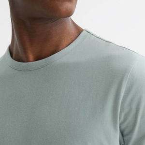 Vente en gros de t-shirts pour hommes, vêtements, impression de logo brodé, t-shirt 100% coton extra lourd pour hommes, t-shirt personnalisé - Product Image 4