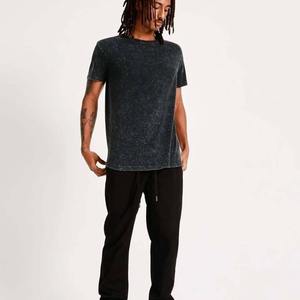 T-shirts pour hommes au design tendance, lavage à l'acide, 100% coton, couleur unie, respirant, vêtements de mode pour adultes avec logo personnalisé - Product Image 2