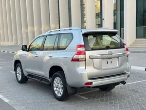 Mejor Oferta Prado VXR LHD |   Motor de Gasolina de 2.7 Litros |   Transmisión Automática |   5 Puertas 7 Plazas |   SUV 4x4 con todas las opciones - Product Image 3