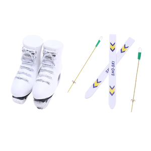 Nouveauté : Mini patins à <span class=keywords><strong>glace</strong></span> en résine 1:12, accessoires pour maison <span class=keywords><strong>de</strong></span> poupée, modèle décoratif <span class=keywords><strong>de</strong></span> Noël, jouets <span class=keywords><strong>de</strong></span> patinage - Product Image 4