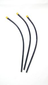 Florero de hierro de tamaño y diseño personalizados con revestimiento de marfil y curvas delicadas diseñadas para temas de decoración rústica y elegante - Product Image 2