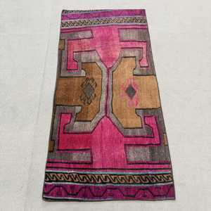 Turkish Rug, Small 2.4x4.9 ft Vintage Rug, <b>Red</b> Brown Check <b>Wool</b> Rug - Product Image 1