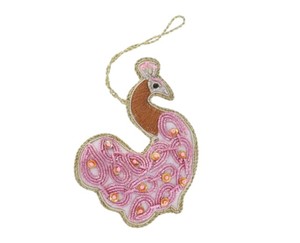 Ornement suspendu Zari à motif paon ethnique – Broderie artisanale pour Noël, mariages et décorations culturelles - Product Image 1