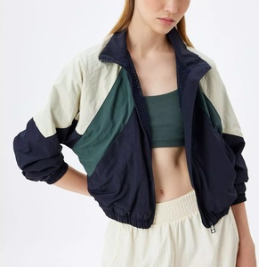 Veste coupe-vent imperméable de haute qualité, logo personnalisé, polyester imprimé, fermeture éclair, veste coupe-vent pour femme, vêtements d'extérieur - Product Image 3