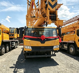 Grúa Hidráulica para Camión de 25 Toneladas XQ25K5C_2, Suministro de Fábrica, Grúa Móvil de Alto Rendimiento para Construcción, Motor de Bomba y Engranajes - Product Image 2