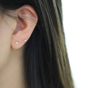 Pendientes de Botón de Flor de Trébol con Diamantes Cultivados en Laboratorio, Plata 925 Chapada en Oro Amarillo y Rodio, para Mujer, Regalo de Compromiso para Novia - Product Image 5