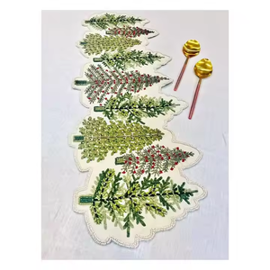 Camino de mesa con cuentas de árbol de Navidad verde, manteles individuales personalizables bordados rectangulares hechos a mano, decoración del hogar económica, fiesta - Product Image 1