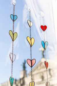 Colgante de pared decorativo hecho a mano con bordado de espejo, pieza artesanal de madera auténtica inspirada en Village Art - Product Image 3