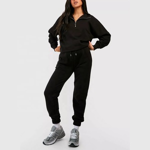 Vente en gros de pantalons de survêtement ras du cou pour hommes avec logo personnalisé Collection printemps Survêtements deux pièces unis tricotés pour femmes - Product Image 4