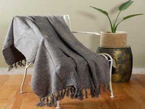 Jeté en coton doux et durable fabriqué à la main de qualité supérieure solide teint élégant décor à la maison pour canapé-lit et salon d'Inde - Product Image 4