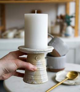 Support à bougies en bois pur, fait main, hexagonal, pour bougies pilier, paire uniquement, produit en bois luxueux - Product Image 1