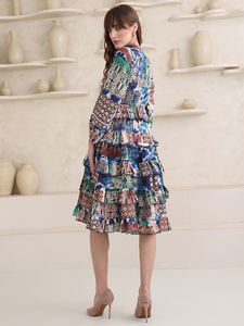 Robe ajustée et évasée en coton mélangé imprimé au-dessus du genou pour femme - Product Image 2