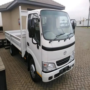 Toyota Dyna 2023 – Camión Comercial Confiable para Transporte de Carga y Negocios - Product Image 4