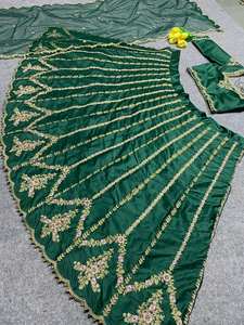 Robe indienne pakistanaise traditionnelle ethnique en satin de soie Lehenga Choli Readymade pour femmes pour l'été et l'hiver inspirée de la culture malaise - Product Image 5