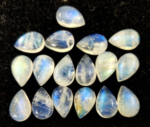 7X10mm ลูกแพร์ลายพระจันทร์สีรุ้งธรรมชาติอัญมณีทรงหลวมสีฟ้าด้านหลังเรียบ - Product Image 1