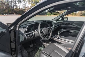 2023 LIRIQ AWD Luxury SUV Lithium Battery R18 Tires Leather Seats Double Motor <b>Panoramic</b> Sunroof Aluminium Alloy Roof Rack - Product Image 3