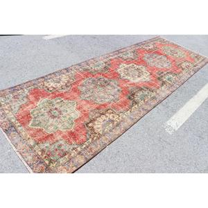 Alfombra Turca Vintage de Lana 4.3x12.3 pies (132x375 cm), con Diseño de Plantas y Árboles Rojos - Product Image 2