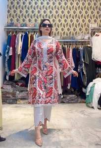 NUEVO DISEÑADOR PARTY WEAR TOP DE ALGODÓN CON ESTAMPADO DIGITAL CON DUPATTA - Product Image 2