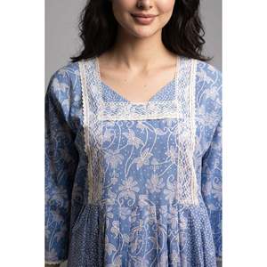 Evolove X Farasha Robe de nuit longue en coton à fleurs pour femme, robe de nuit évasée à manches 3/4, douce et confortable, taille XS - Product Image 2