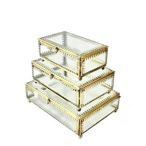 Organisateur de bijoux en métal et verre de luxe moderne, boîte de rangement, cadre en métal doré, dessus en forme de fleur, organisation de colliers - Product Image 5