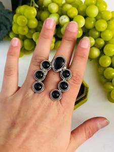 แหวน Naja ปรับได้ทำจากเงินสเตอร์ลิงโอนิกซ์ตะวันตกเฉียงใต้ - Product Image 4