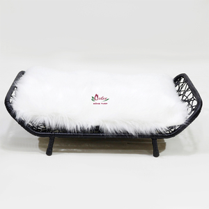 Artex-Cama para mascotas de ratán tejido negro con cojín de piel sintética Dong Thap - Product Image 2