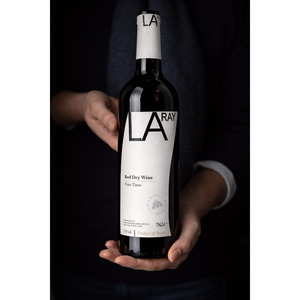 Laray - Vin rouge sec Tempranillo Garnacha 11% ABV Vin rouge jeune espagnol 750ml - Product Image 2
