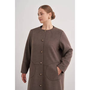 Abrigo Largo Minimalista de Invierno, Texturizado, de Cachemira Tejida, Color Marrón Vintage - Product Image 3