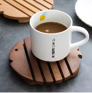 Posavasos de madera con diseño de pez hecho a mano para protección de mesa hecho de madera ecológica de Vietnam - Product Image 2