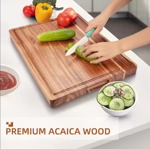 Tabla de cortar de madera con acabado liso y duradero, ideal para preparar alimentos en la cocina, tareas de corte y uso diario en el hogar. - Product Image 3