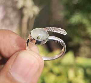 แหวนพรีไนต์สีเขียวธรรมชาติทำด้วยมือเครื่องประดับอัญมณี925เงินแท้สำหรับออกแบบของขวัญคริสต์มาสที่หรูหรา - Product Image 5