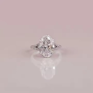 Bague de fiançailles en or massif 14K serti caché style classique accent diamant taille ovale diamant créé en laboratoire certifié IGI - Product Image 2