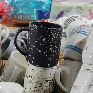 Tasse et soucoupe en céramique à motif de fleurs européennes, ensemble de tasses à café et à thé en porcelaine pour le thé de l'après-midi - Product Image 1