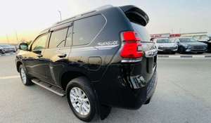 Toyota Prado SUV 2022 Usado, Automático, 5 Plazas, Tracción Total, Asientos de Cuero, Techo Panorámico, Portaequipajes de Aluminio, Control de Crucero Adaptativo, Visión 360° - Product Image 4