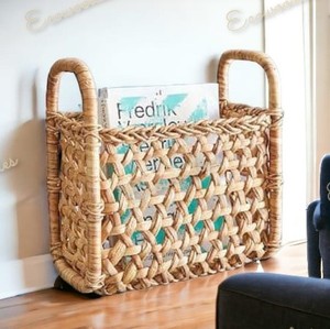 New Design Natural <b>Wicker</b> Magazine Rack for Bathroom Office Water Hyacinth with Handle Latest Design <b>Wicker</b> <b>Storage</b> <b>Basket</b> - Product Image 3