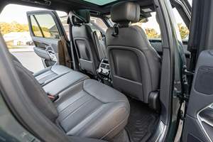 Range Rover P530 SE 2023, Bajo Kilometraje, Caja de Cambios Automática, Volante a la Izquierda, Neumáticos R20, Estado Oscuro - Product Image 6