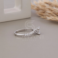 Bague de fiançailles en argent 925 avec moissanite taille princesse, demi-alliance éternelle à l'éclat brillant, design de joaillerie fine et élégante