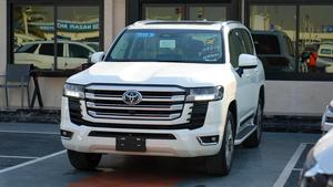 Toyota Land Cruiser GXR 3.5L 7 Posti, Trasmissione Automatica, Motore a Combustione Interna, Potenza 200-350 CV - Product Image 2